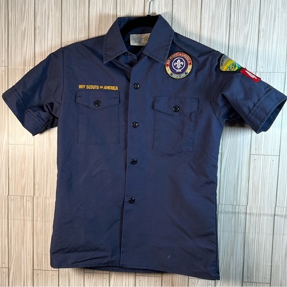 Boy Scouts‎ of America Boy’s Blue Uniform Shirt With Patches Size Medium - Picture 1 of 11